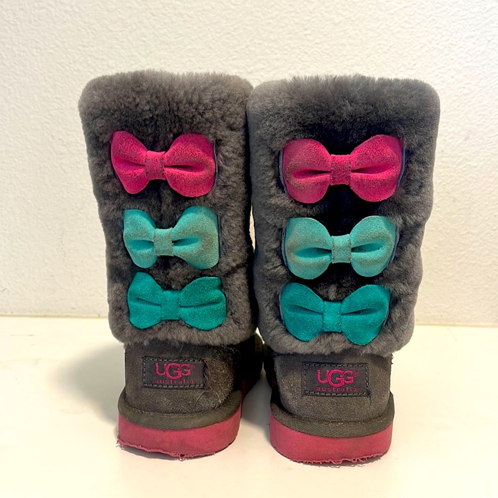 Cute grey with color bows UGG boots size 13